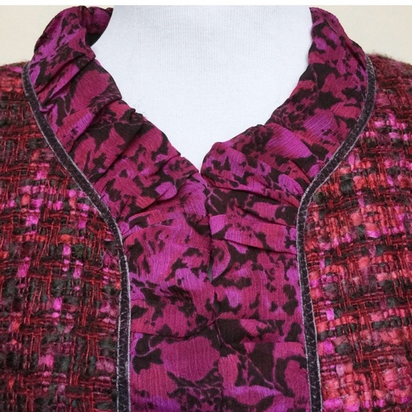 Tweed Chanel Like Pink Fuchsia Ruffle Collar Tailored Blazer Barbie Magenta EUC - Picture 4 of 5